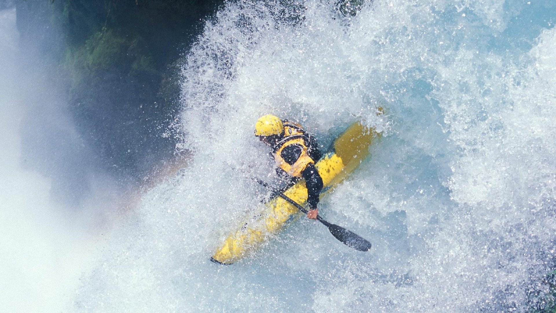 38岁的克雷莫内塞前锋瓦尔迪攻破尤文图斯的大门！，克瓦迪尔人